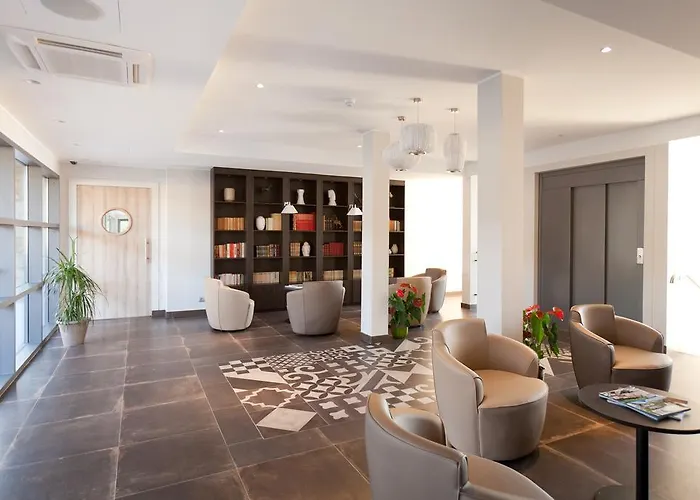 Hotel Davia LʼÎle-Rousse