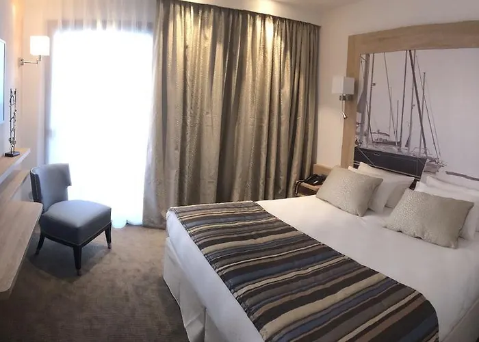 Davia LʼÎle-Rousse