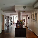 Davia Hotel