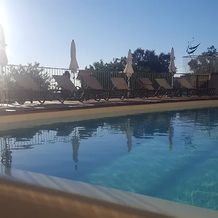 Davia LʼÎle-Rousse