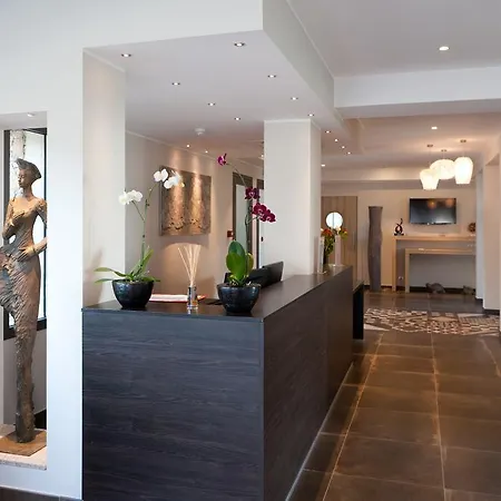 Davia 3* LʼÎle-Rousse