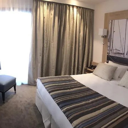 Davia LʼÎle-Rousse