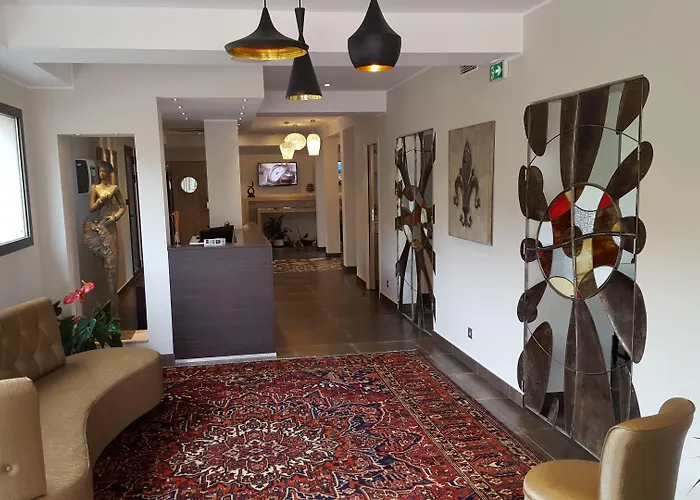 Davia 3* LʼÎle-Rousse