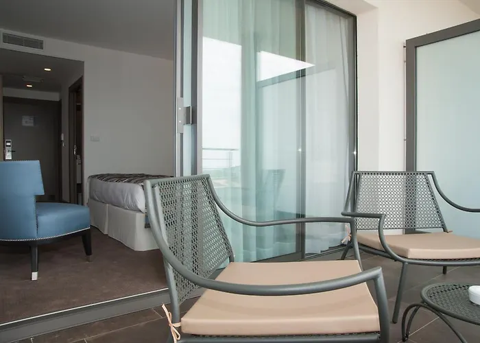 Otel Davia