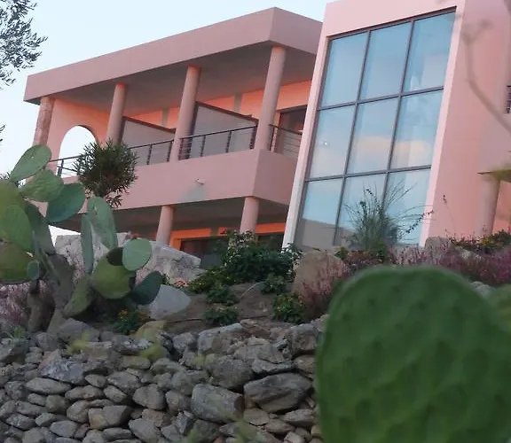 Otel Davia