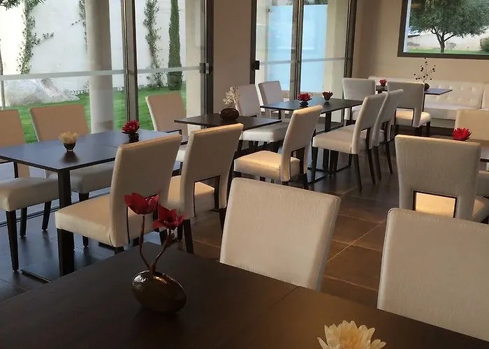 Davia Otel LʼÎle-Rousse