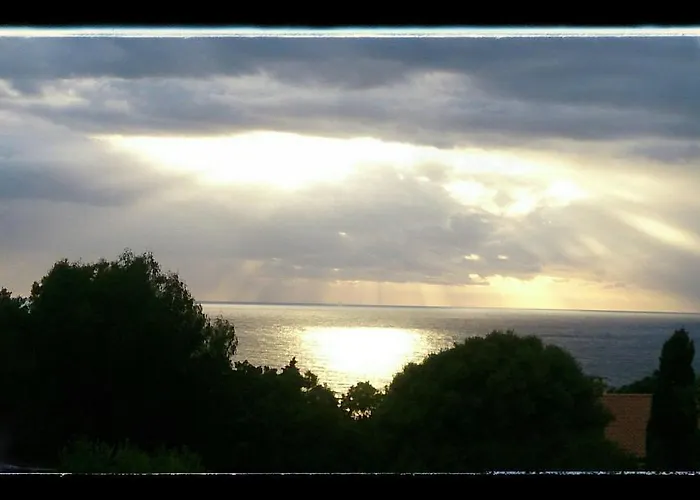 Davia 酒店 LʼÎle-Rousse