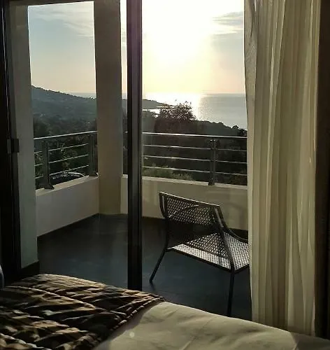 Davia Otel